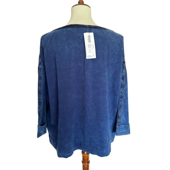 Chico's Zenergy Envelope-Hem Tunic - Picture 2 of 3